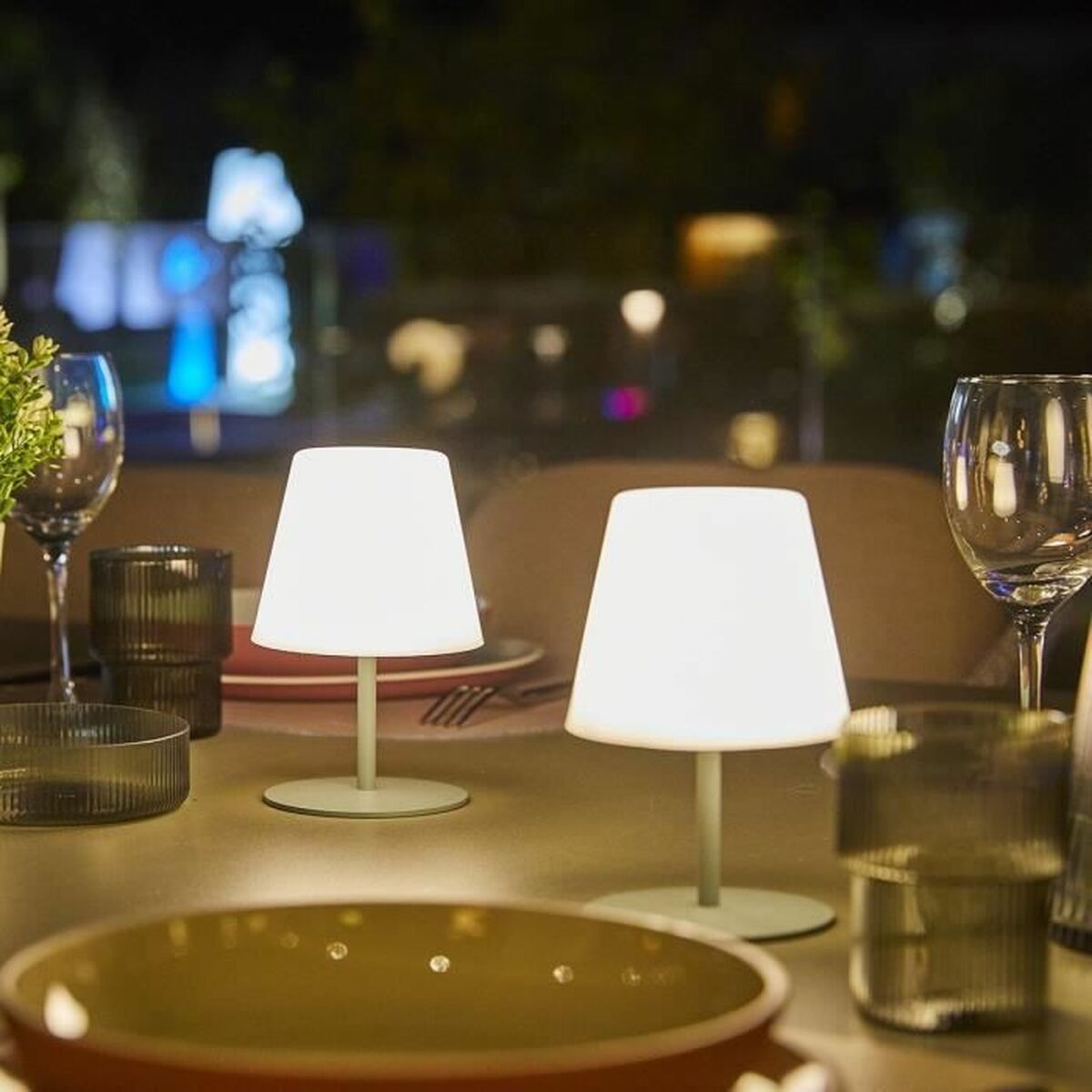 V4H04EA3EBD3930135C1F108F1AE320186AR4422638P3