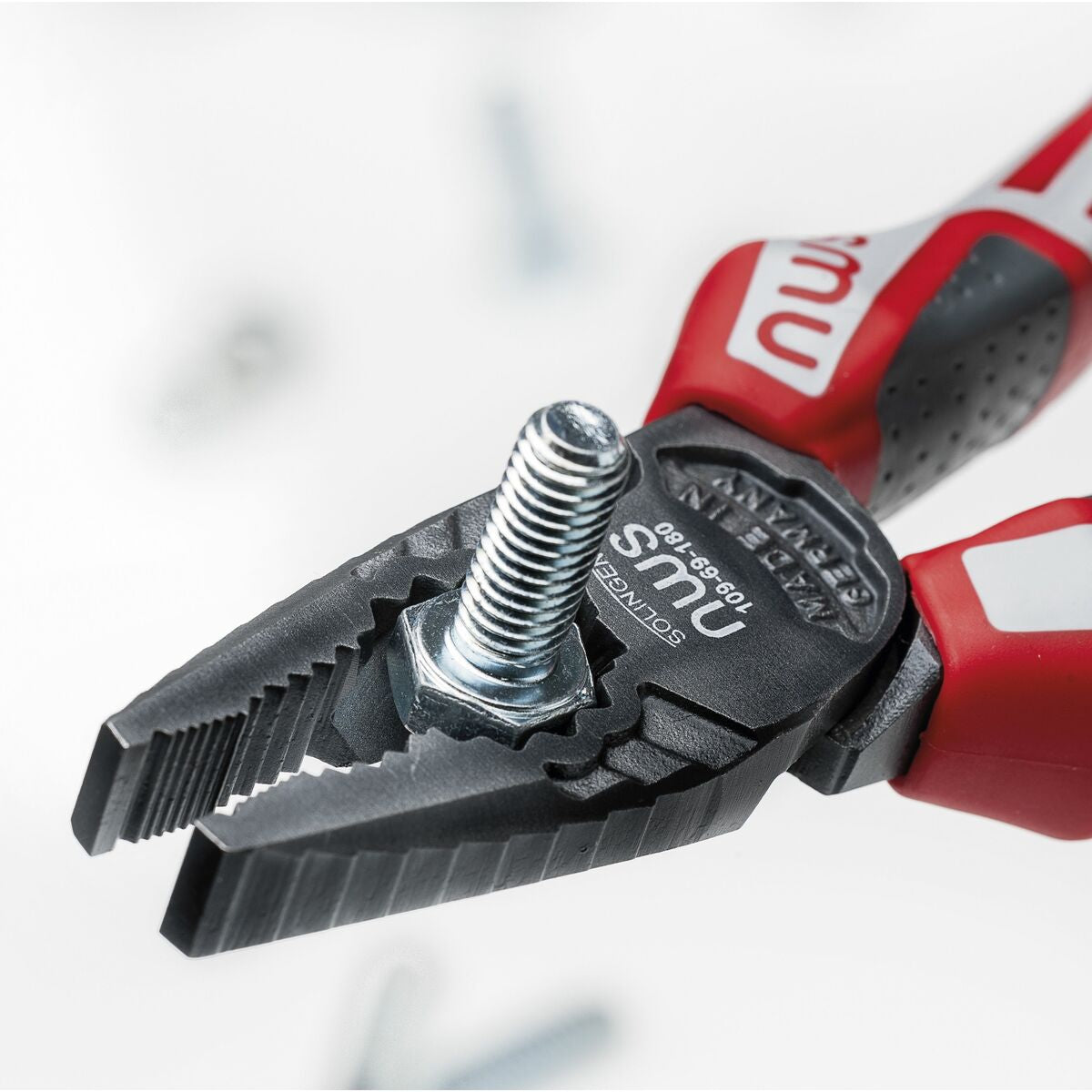 V3H9198B523DA0E0F99F96A35FD6D8FE29DR6611144P3