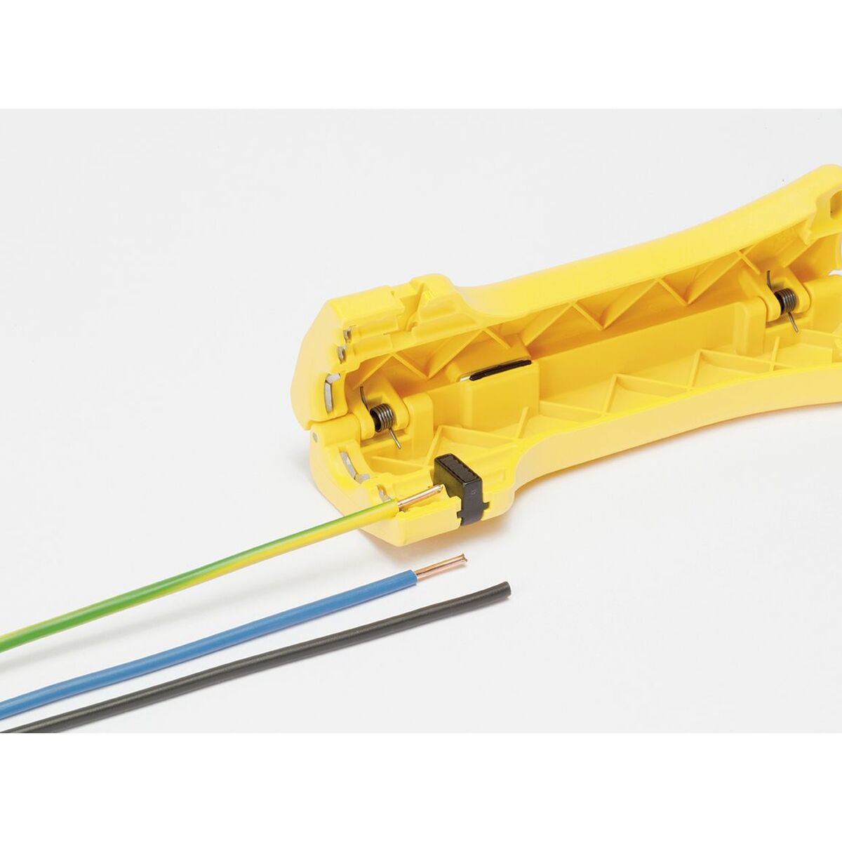 V3HBB5700E89E24043D08C6144C31EAFEE6R6635608P5