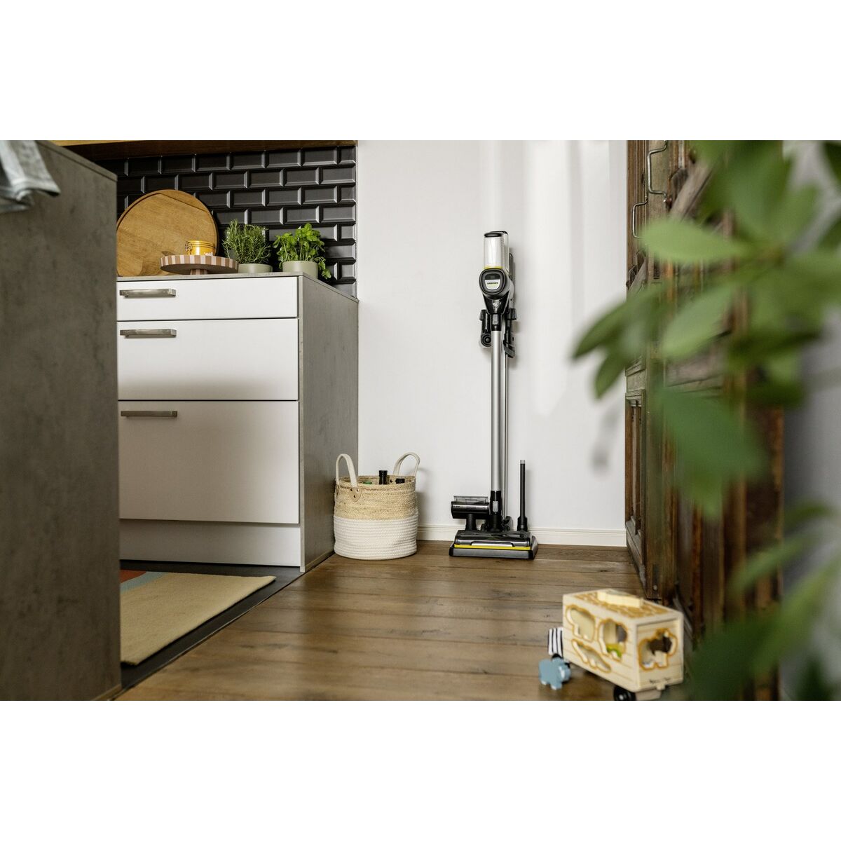 V4H65AE50D1A1879B6CD5F46C12F8356E16R4912380P2