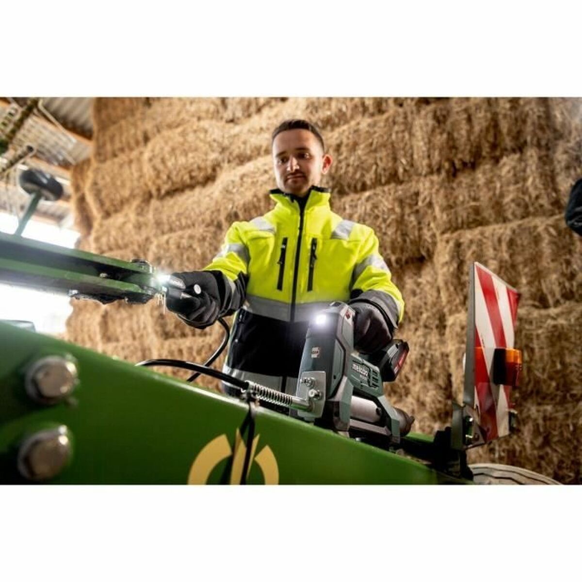 V4H9042F6491EEE6B4E3D16CE9C85A37406R7024196P6